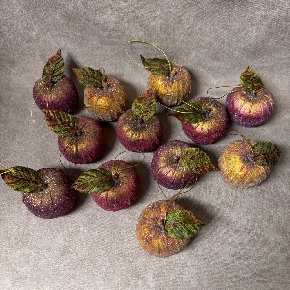 Vintage 12 Sugar Glitter Reddish & Gold
Apples With Gold String - Picture 4 of 7